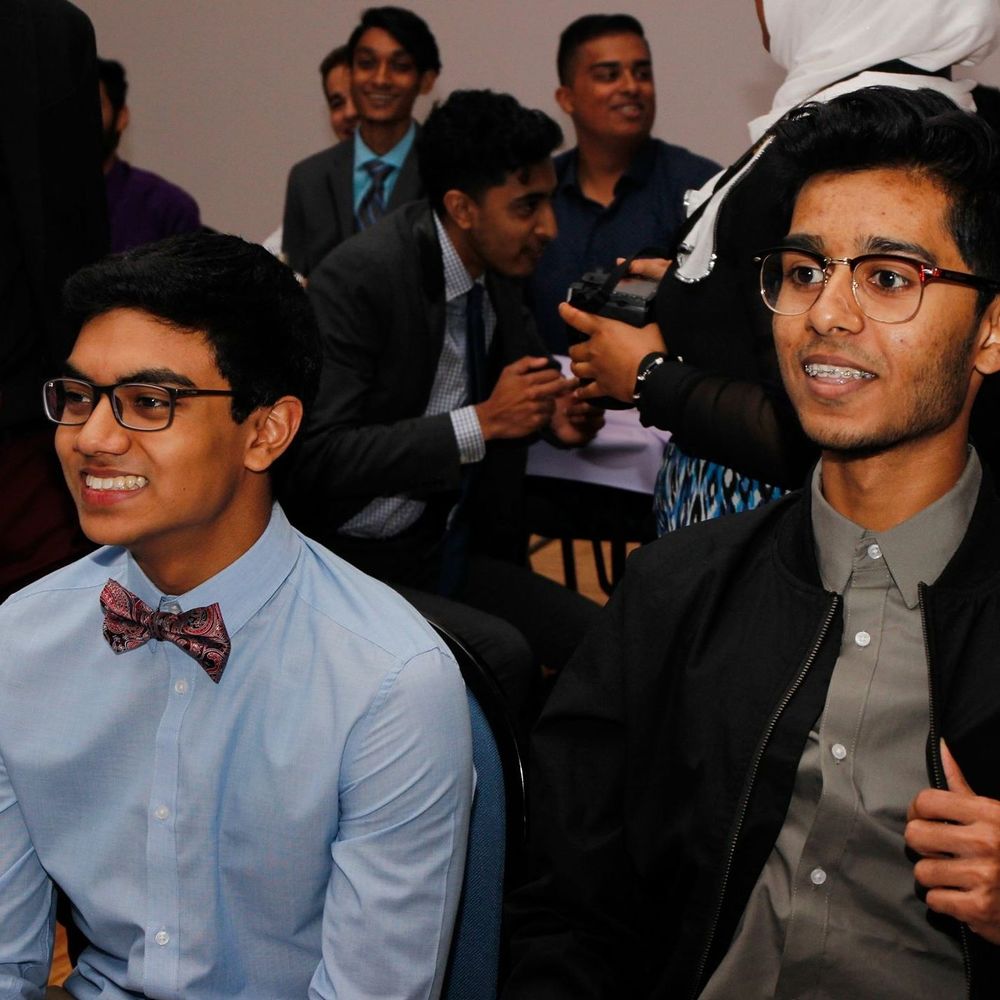 Meet your Posher, Syed